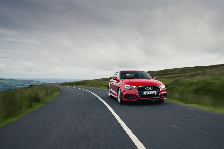  Audi A3 Sedan 2.0 TDI S-Line (8V) 2016 года  (UK) (фото 7 из 24)